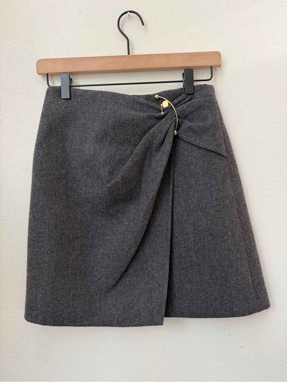 CUSHNIE ET OCHS Grey Wool Drape Mini Skirt Gold Hardware Accent Size XS